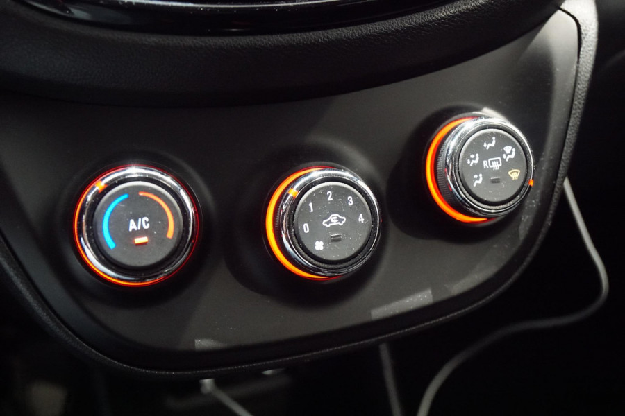 Opel KARL 1.0 Rocks Online Edition + APPLE CARPLAY / NAVIGATIE