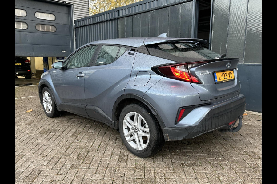 Toyota C-HR 1.8 Hybrid Active | Trekhaak | achteruitrijcamera | keyless start |