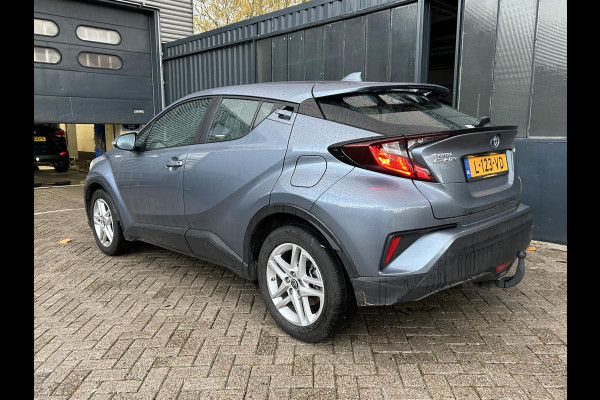 Toyota C-HR 1.8 Hybrid Active | Trekhaak | achteruitrijcamera | keyless start |