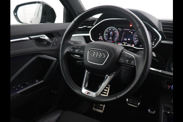 Audi Q3 Sportback 45 TFSI e S Edition | Panorama | Sfeer | Magnetic Ride |