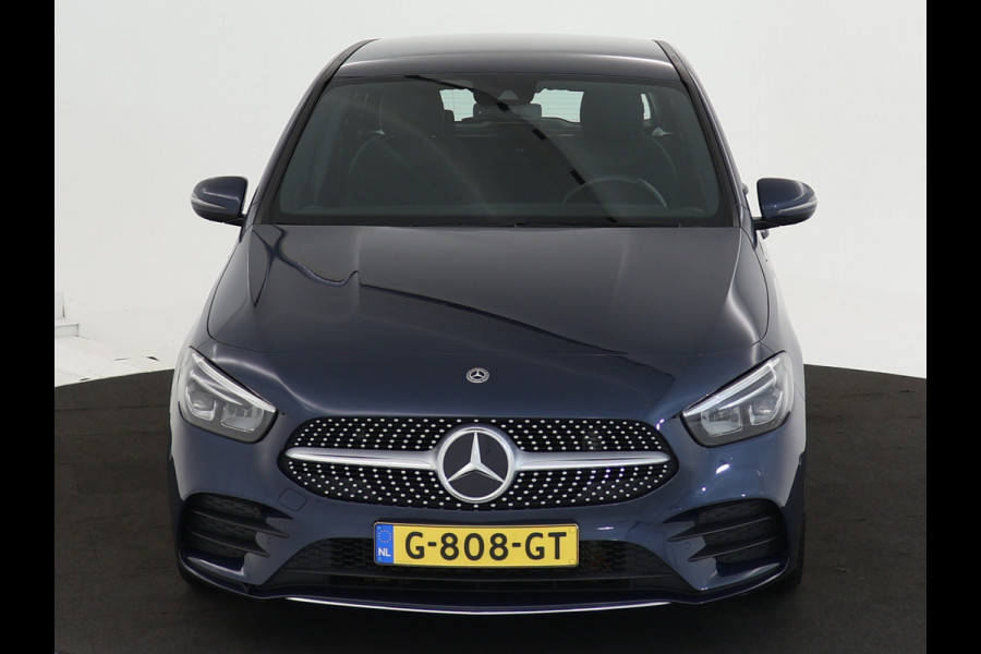 Mercedes-Benz B-Klasse 180 Business Solution AMG | Lichtmetalen velgen 5 spaaks | MBUX wide screen | Navigatie | Parking support met camera achter | Inclusief 24 maanden MB Certified garantie voor Europa.