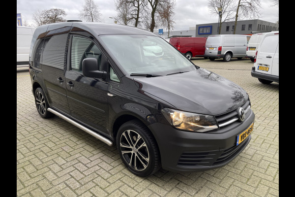 Volkswagen Caddy 2.0 TDI L1H1 BMT Economy Business / vaste prijs rijklaar € 10.950 ex btw / lease vanaf € 201 / airco / 17 Inch lichtmetalen velgen / sidebars / trekhaak / euro 6 !