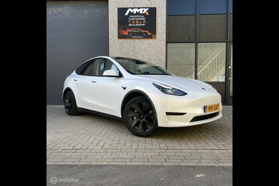 Tesla Model Y Wit 2023 RWD MMX PACK