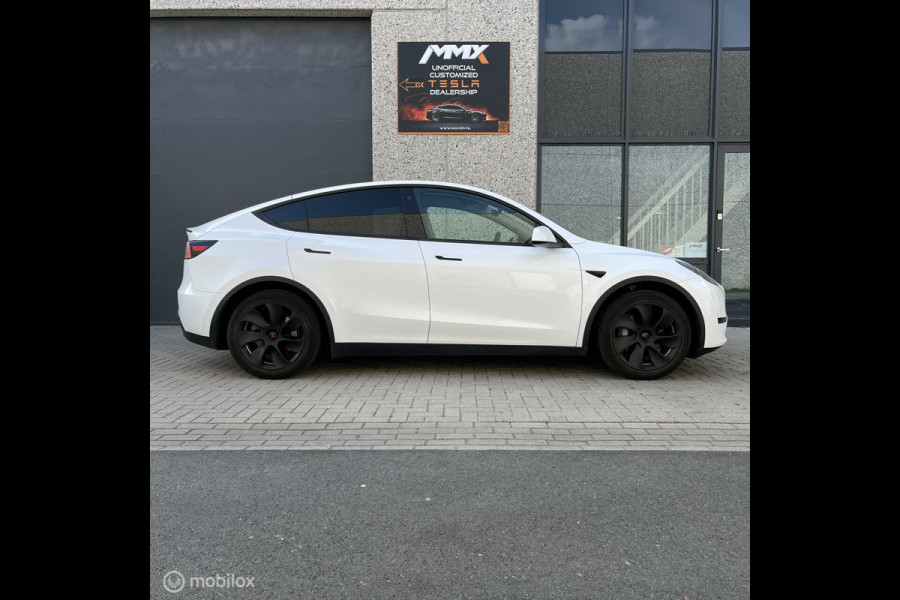 Tesla Model Y Wit 2023 TREKHAAK MMX PACK