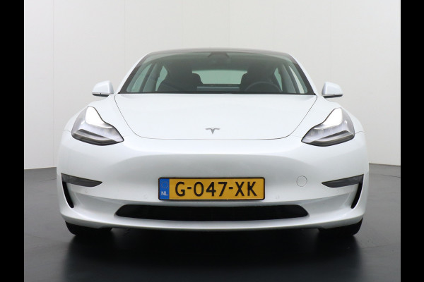 Tesla Model 3 Long Range 75kWh 463PK FSD-mogelijk Premium Audio 4wd Lmv 18" AutoPilot Panoramadak Camera's Leder Adaptive-CruiseControl-Stop&G Stoel en achterbank verwarming Keyless Electr.Stoelen+Memory+Easy-Entry WiFi Origineel Nederlandse auto, 1e Eigenaar, Grootste accu, Tot 16,5kwh thuis laden.