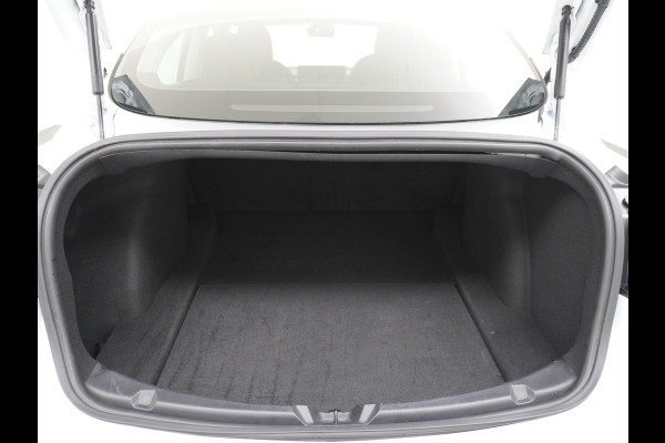 Tesla Model 3 Long Range 75kWh 463PK FSD-mogelijk Premium Audio 4wd Lmv 18" AutoPilot Panoramadak Camera's Leder Adaptive-CruiseControl-Stop&G Stoel en achterbank verwarming Keyless Electr.Stoelen+Memory+Easy-Entry WiFi Origineel Nederlandse auto, 1e Eigenaar, Grootste accu, Tot 16,5kwh thuis laden.