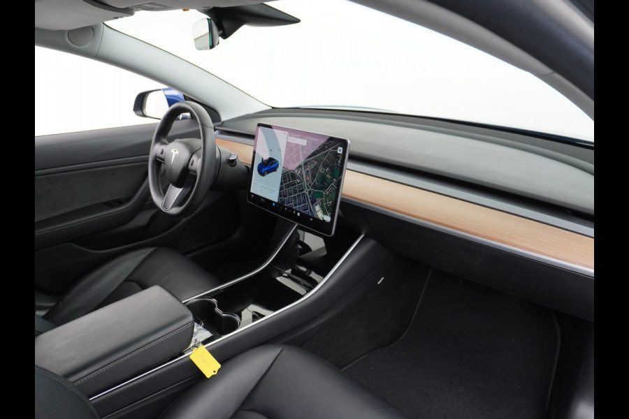 Tesla Model 3 Long Range 75kWh 463PK FSD-Full Self Driving Computer-3 Premium Audio 4wd Lmv 19" AutoPilot Panoramadak Camera's Leder Adaptive- Stoel en achterbank verwarming Keyless Electr.Stoelen+Memory+Easy-Entry WiFi Origineel Nederlandse auto, 1e Eigenaar, Grootste accu, Tot 16,5kwh thuis laden.