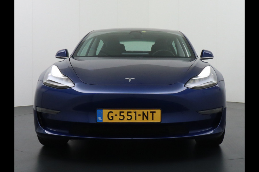 Tesla Model 3 Long Range 75kWh 463PK FSD-Full Self Driving Computer-3 Premium Audio 4wd Lmv 19" AutoPilot Panoramadak Camera's Leder Adaptive- Stoel en achterbank verwarming Keyless Electr.Stoelen+Memory+Easy-Entry WiFi Origineel Nederlandse auto, 1e Eigenaar, Grootste accu, Tot 16,5kwh thuis laden.