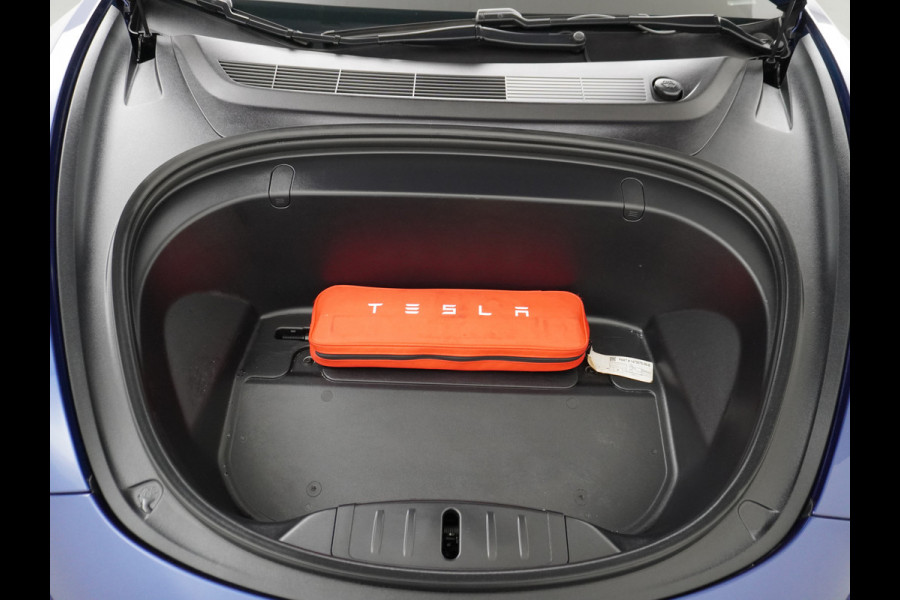 Tesla Model 3 Long Range 75kWh 463PK FSD-Full Self Driving Computer-3 Premium Audio 4wd Lmv 19" AutoPilot Panoramadak Camera's Leder Adaptive- Stoel en achterbank verwarming Keyless Electr.Stoelen+Memory+Easy-Entry WiFi Origineel Nederlandse auto, 1e Eigenaar, Grootste accu, Tot 16,5kwh thuis laden.