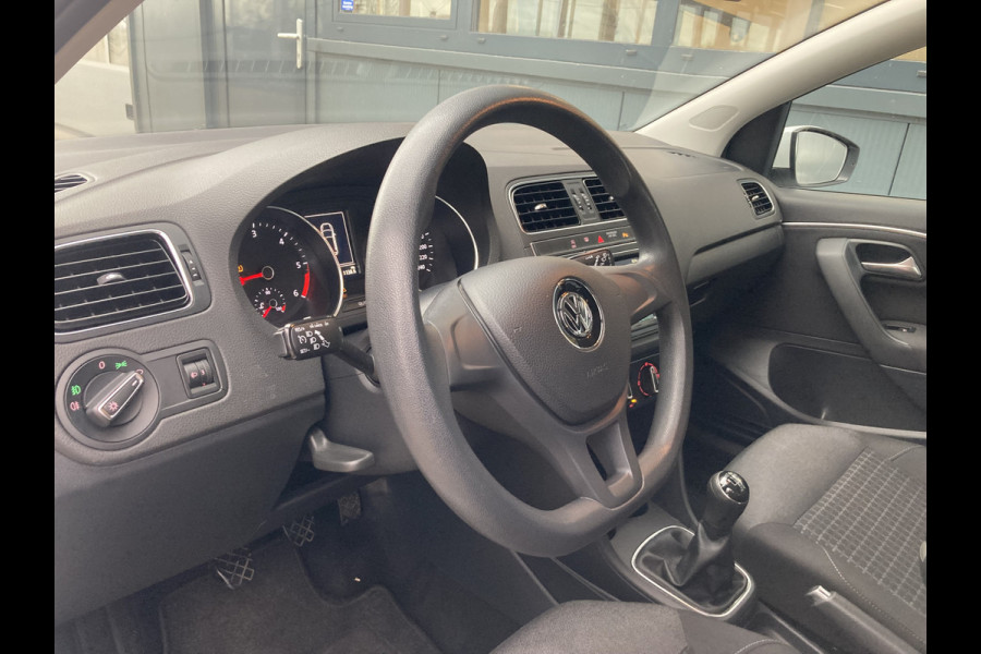 Volkswagen Polo 1.4 TDi 90pk Comfortline Exec.Plus 5-drs. NAVI/CARPLAY/AIRCO/CRUISE/PDC/BTW/2E EIGENAAR!