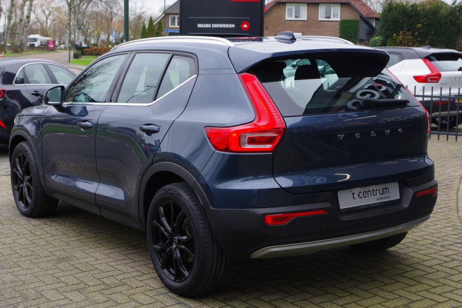 Volvo XC40 1.5 T5 262 PK Recharge Business Pro, Panoramadak, Elek. Trekhaak, LED, Camera