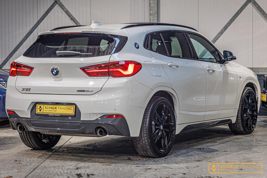 BMW X2 SDrive20i M-sport NAP Panoramadak Camera Leder H&K