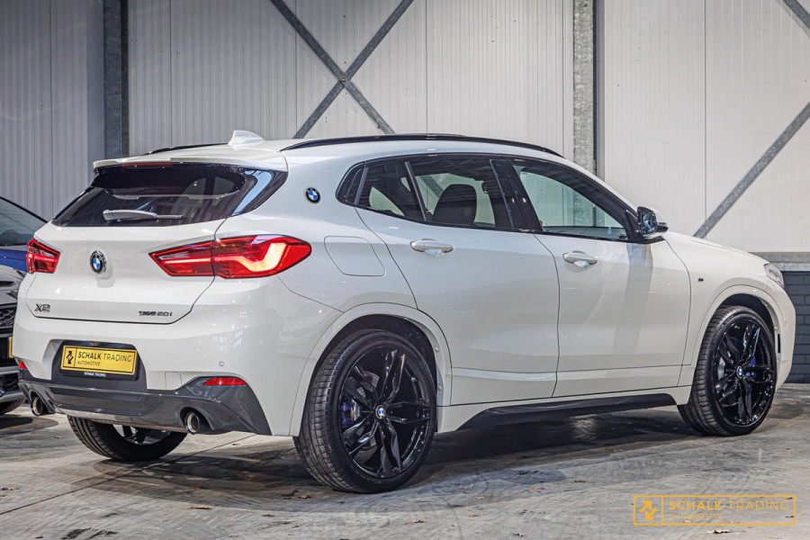 BMW X2 SDrive20i M-sport NAP Panoramadak Camera Leder H&K