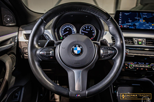 BMW X2 SDrive20i M-sport NAP Panoramadak Camera Leder H&K