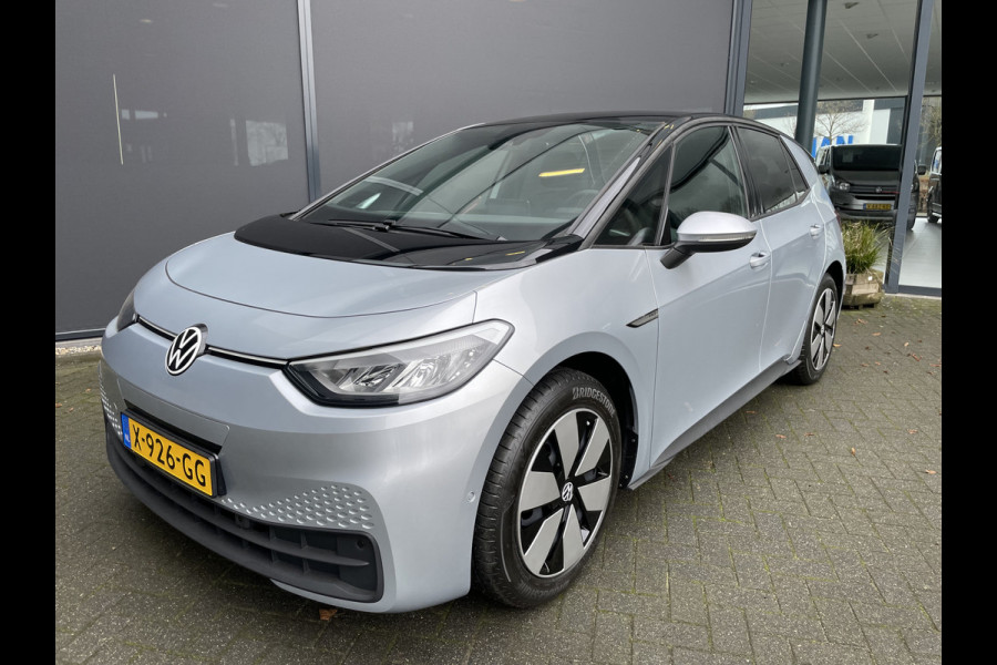 Volkswagen ID.3 Pro Advantage 58 kWh //NIEUW/ Subsidie regeling nog tot 31-12-2024 Clim. control - Cruise control - Parks.v+a - stuur en v.stoelen vw - Park Assist - Tel/Connect/radio - MFL stuurwiel - ramen E-VZ - Spiegels E-V+V