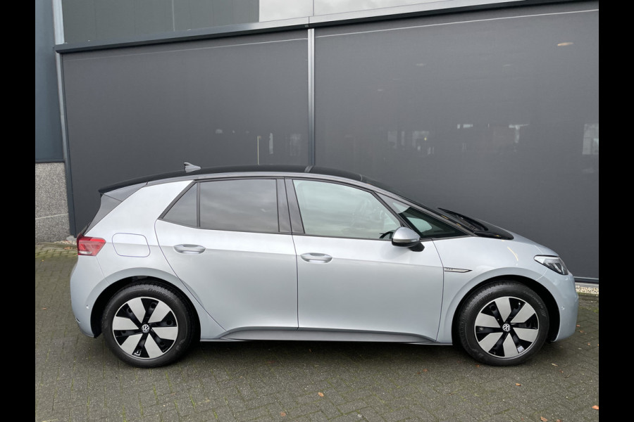 Volkswagen ID.3 Pro Advantage 58 kWh //NIEUW/ Subsidie regeling nog tot 31-12-2024 Clim. control - Cruise control - Parks.v+a - stuur en v.stoelen vw - Park Assist - Tel/Connect/radio - MFL stuurwiel - ramen E-VZ - Spiegels E-V+V