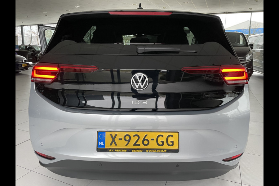 Volkswagen ID.3 Pro Advantage 58 kWh //NIEUW/ Subsidie regeling nog tot 31-12-2024 Clim. control - Cruise control - Parks.v+a - stuur en v.stoelen vw - Park Assist - Tel/Connect/radio - MFL stuurwiel - ramen E-VZ - Spiegels E-V+V