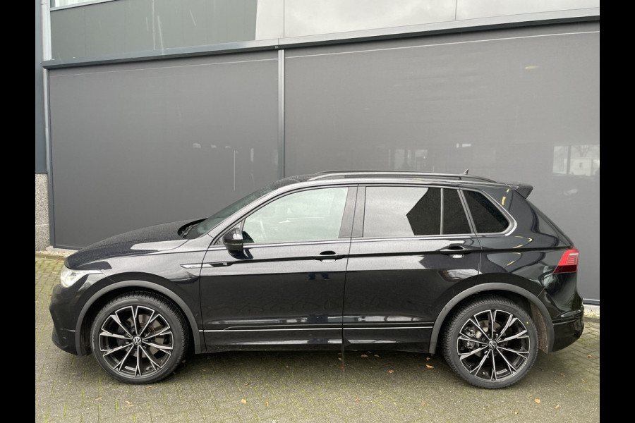 Volkswagen Tiguan 1.5 TSI Elegance Full options!! panorama schuif / kanteldak tv schermen 20 inch velgen