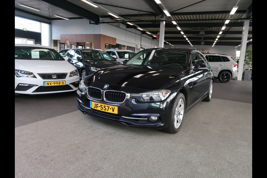 BMW 3 Serie 318i Automaat Sport NAVI/CLIMA/CRUISE/PDC/AFN.TREKHAAK