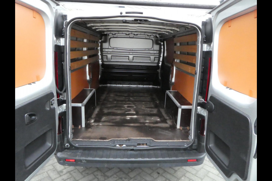 Renault Trafic 1.6 dCi T29 L2H1 airco imperiaal trekhaak 3 zits