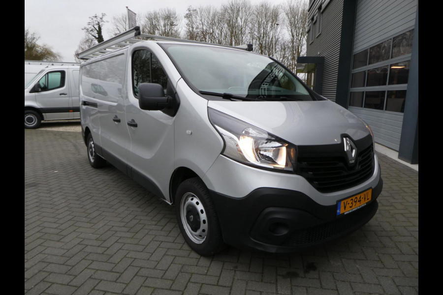 Renault Trafic 1.6 dCi T29 L2H1 airco imperiaal trekhaak 3 zits