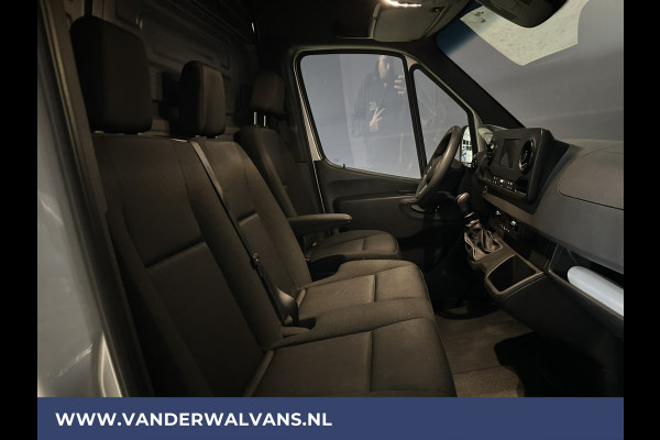 Mercedes-Benz Sprinter 317 CDI 170pk L3H2 Euro6 Airco | Trekhaak | Camera | Navigatie | Cruisecontrol Parkeersensoren, Bijrijdersbank