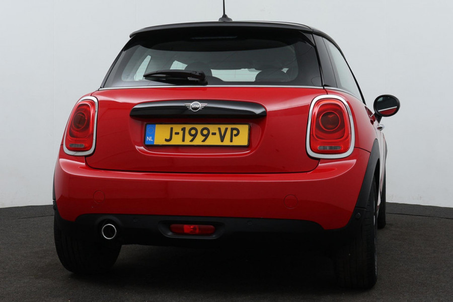 MINI Mini 1.5 Cooper Pepper Business FACE LIFT (1e Eig, Dealer OndH, NL-auto, Navi, Parkeersensoren, Airco, Cruise Con, Etc)