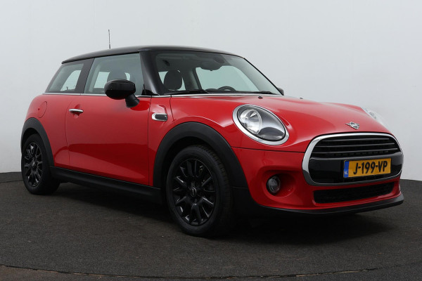 MINI Mini 1.5 Cooper Pepper Business FACE LIFT (1e Eig, Dealer OndH, NL-auto, Navi, Parkeersensoren, Airco, Cruise Con, Etc)