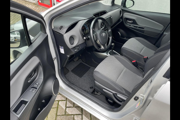 Toyota Yaris 1.5 Hybrid Aspiration Camera/navigatie/1e eigenaar