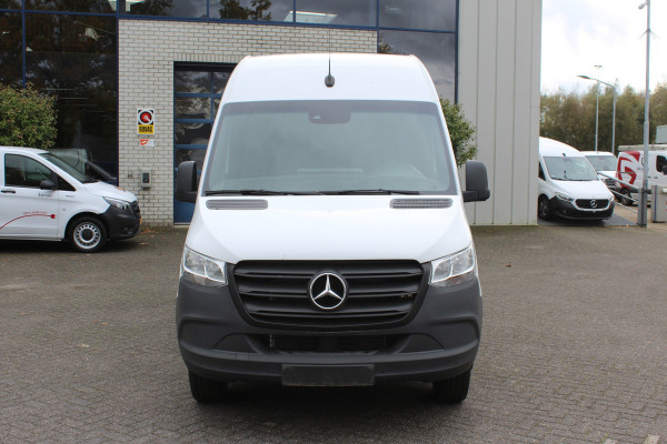 Mercedes-Benz Sprinter 519 CDI L3H2 RWD MBUX met parkeerpakket en camera, Geveerde stoel, Distronic