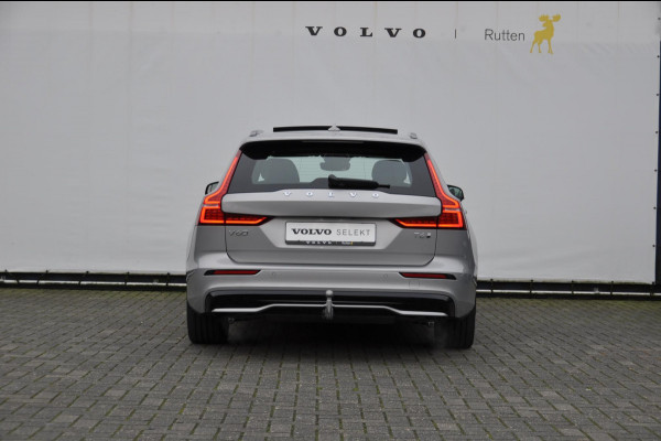 Volvo V60 T6 350PK Automaat Recharge AWD Plus Dark / Adaptieve cruise control / BLIS / Panoramadak / Harman Kardon audio /  Apple carplay / Elektrische stoelen met geheugen / Parkeersensoren met 360 camera / Trekhaak / Elektrische achterklep