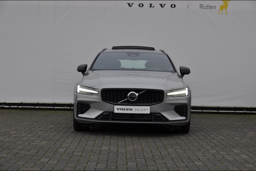 Volvo V60 T6 350PK Automaat Recharge AWD Plus Dark / Adaptieve cruise control / BLIS / Panoramadak / Harman Kardon audio /  Apple carplay / Elektrische stoelen met geheugen / Parkeersensoren met 360 camera / Trekhaak / Elektrische achterklep