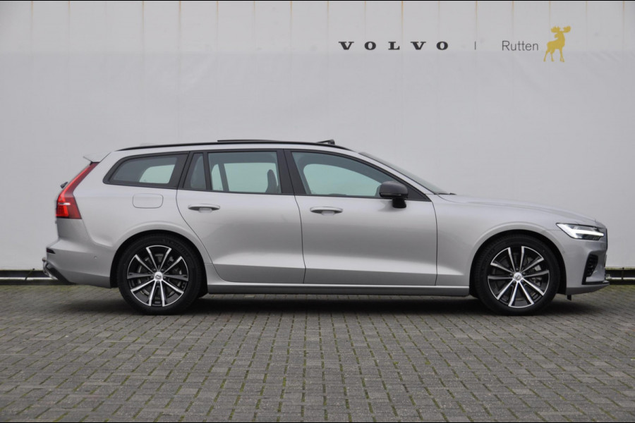 Volvo V60 T6 350PK Automaat Recharge AWD Plus Dark / Adaptieve cruise control / BLIS / Panoramadak / Harman Kardon audio /  Apple carplay / Elektrische stoelen met geheugen / Parkeersensoren met 360 camera / Trekhaak / Elektrische achterklep