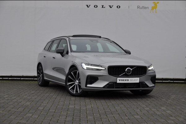 Volvo V60 T6 350PK Automaat Recharge AWD Plus Dark / Adaptieve cruise control / BLIS / Panoramadak / Harman Kardon audio /  Apple carplay / Elektrische stoelen met geheugen / Parkeersensoren met 360 camera / Trekhaak / Elektrische achterklep