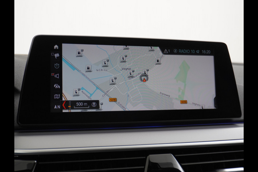 BMW 5 Serie 530e AUT-8 252PK M-Sport Leer-Stoelen+Elektr.+Verwarmd(+achter) Adapt.Cruise Navi-Pro Ecc PDC-A+V Lane Assist Camera Keyless Led A-klep Aut. WiFi Intel.Noodoproep Teleservice ParkAssist Ambience-verlichting Connected drive I-Performance High Executive 420NM 71.000 nieuw