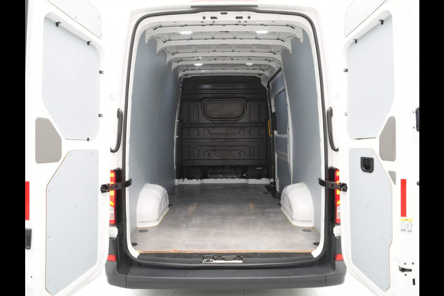 Volkswagen Crafter 30 2.0 TDI 102pk L3H3 Navigatie Airco Bijrijdersbank