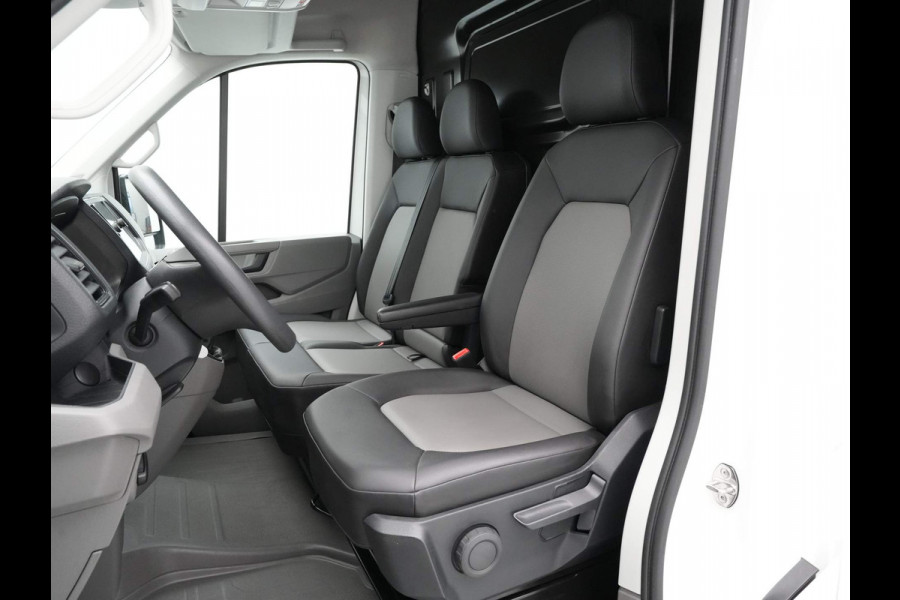 Volkswagen Crafter 30 2.0 TDI 102pk L3H3 Navigatie Airco Bijrijdersbank