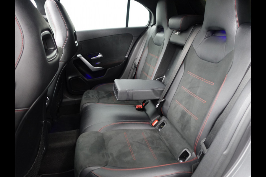 Mercedes-Benz A-Klasse 180 AMG Night Edition Aut- Panodak I Memory seats I LMV I Sfeerverlichting I Xenon Led