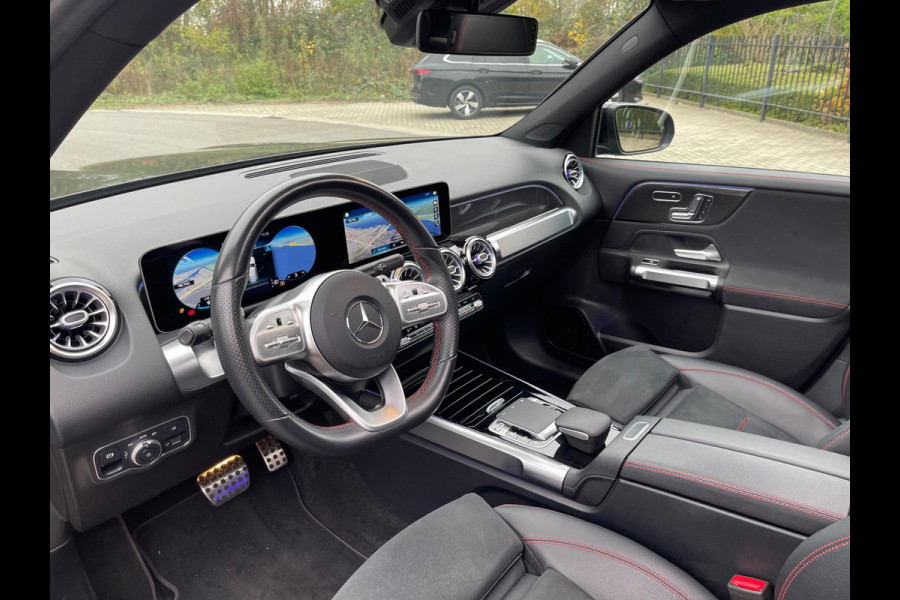 Mercedes-Benz Glb 200 AMG Line Night pakket Panoramadak AchteruirijCamera