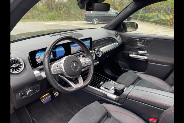 Mercedes-Benz Glb 200 AMG Line Night pakket Panoramadak AchteruirijCamera