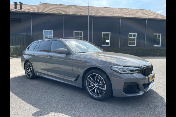 BMW 5 Serie Touring 530e Edition-Plus M Sport Panodak Laserled HUD Harman Kardon 360"Camera