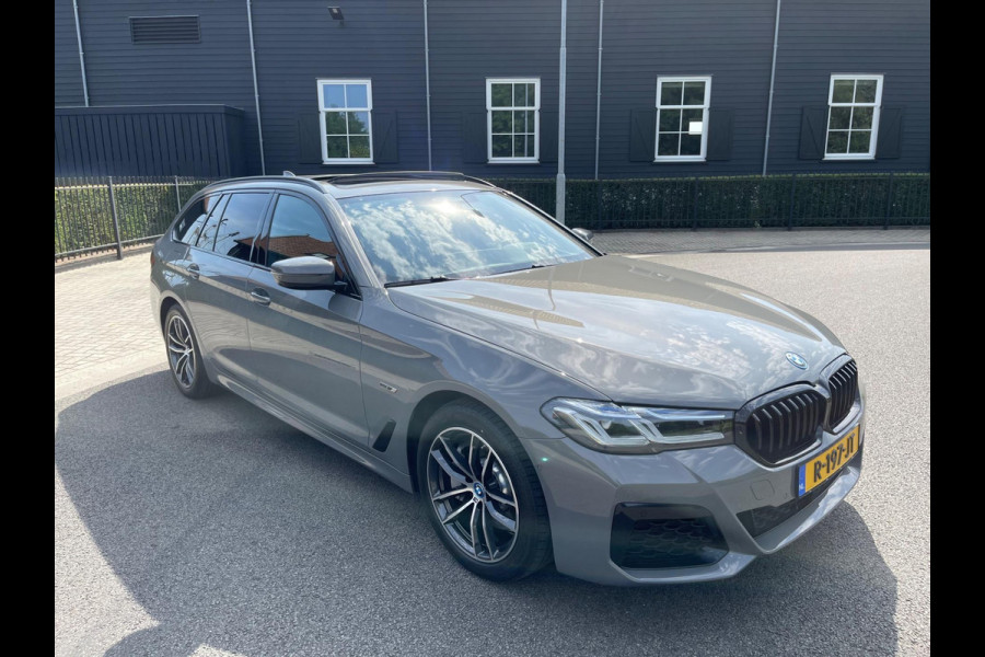 BMW 5 Serie Touring 530e Edition-Plus M Sport Panodak Laserled HUD Harman Kardon 360"Camera