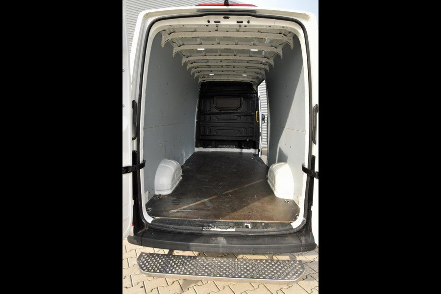 Volkswagen Crafter 35 2.0 TDI L4H3 Highline Volkswagen Crafter 35 2.0 TDI L4H3 Highline