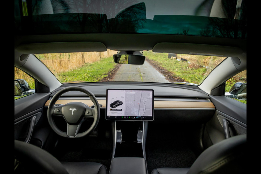 Tesla Model 3 Standard RWD Plus 60 kWh Autopilot Panoramadak