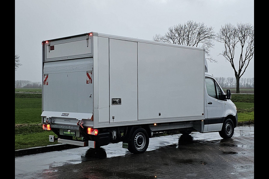 Mercedes-Benz Sprinter 315 Bakwagen Laadklep Airco Zijdeur Spoiler 150Pk Lat-om-Lat Betimmerd Euro6!