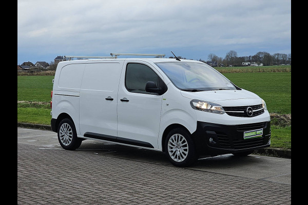 Opel Vivaro 2.0 CDTI L2H1 Edition Navi Airco Trekhaak Camera Pdc 3-Zits NAP Euro6