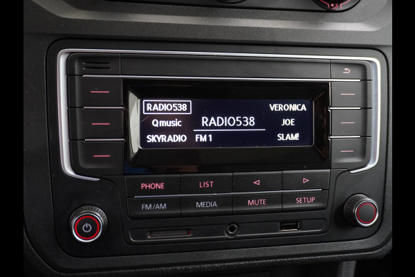 Volkswagen Caddy 2.0TDI EURO 6 Airco Schuifdeur-R Betonplex-Vloer Lat om Lat betimmering Multimedia systeem ESP ASR Elek.ramen Buitenspiegels ele Vervolgbotsing preventie Bluetooth  Brake Assist System Achterruit+Wissers+verwarmd Tussenwand m rooster Achterruitenwisser