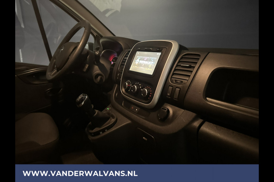 Renault Trafic 2.0 dCi 120pk **BPM VRIJ voor de Ondernemer** L2H1 Euro6 Airco | LED | Navigatie | Imperiaal | Trekhaak | Cruisecontrol Parkeersensoren, Bijrijdersbank