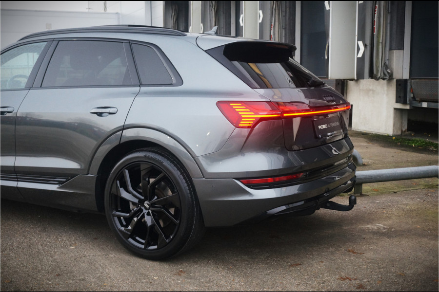 Audi e-tron e-tron 50 quattro Launch edition Black 71 kWh | S-Line | Panoramadak | Memory Seats | Trekhaak | Luchtvering | Adaptive Cruise Control | Camera | Keyless | Matrix LED | Leder | Stoelverwarming | NAP | BTW