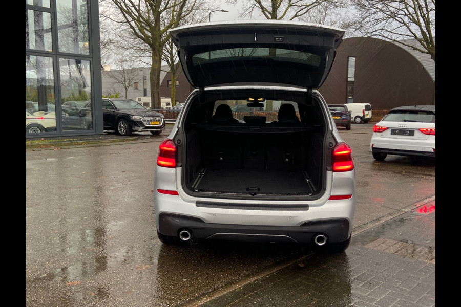 BMW X3 XDrive20d High Executive VAN: 39.900 VOOR 35.877 EINDEJAARSVOORDEEL: 4.023 | ORIG. NL. NAP KM. | ELEK. TREKHAAK | PANO |